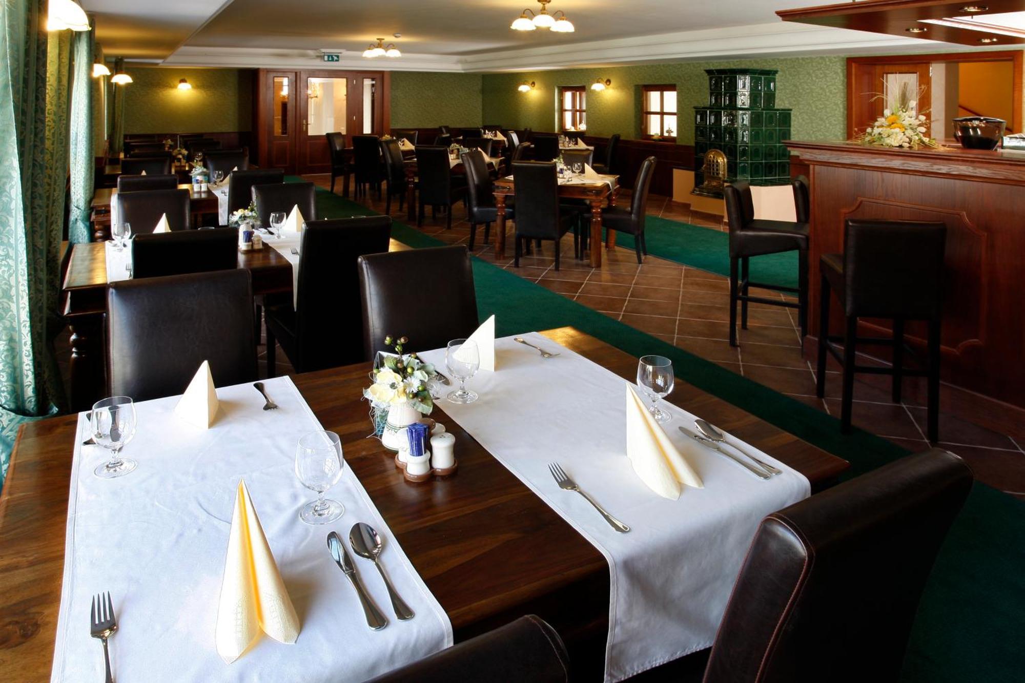 Hotel Majolika Modra Eksteriør billede