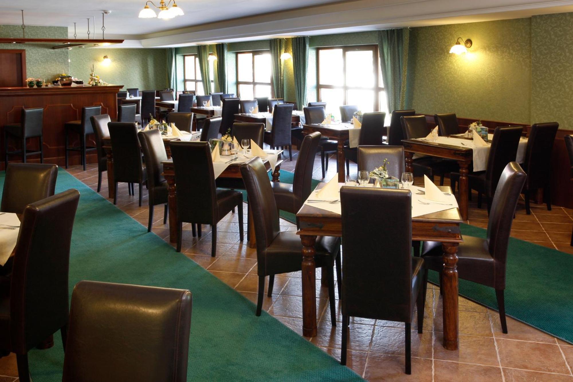 Hotel Majolika Modra Eksteriør billede